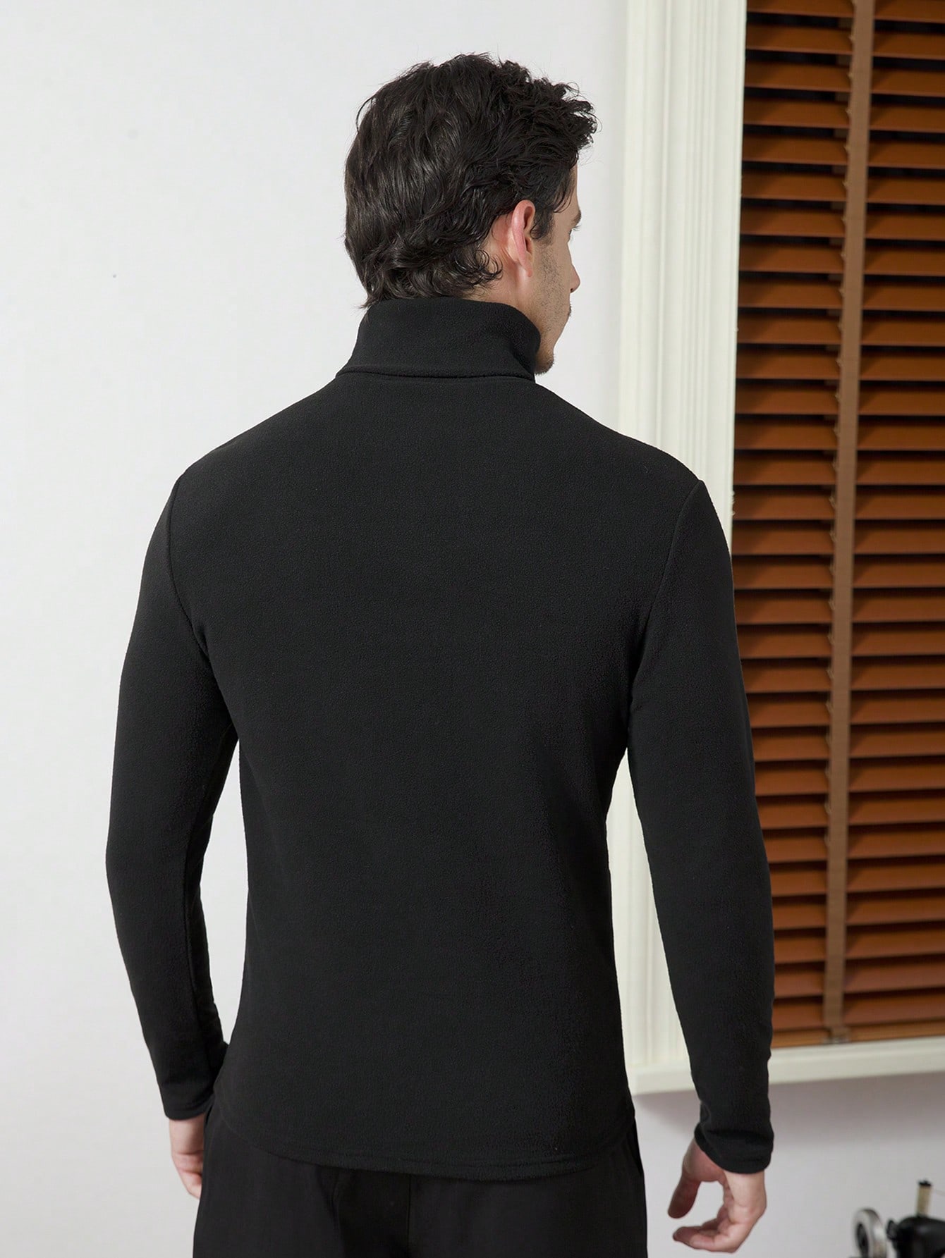 Men's Black High-Neck Long Sle - مراجعة Base Layer Top وسعره