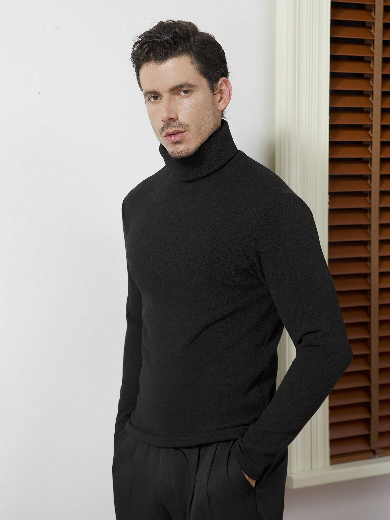 Men's Black High-Neck Long Sle - مراجعة Base Layer Top وسعره