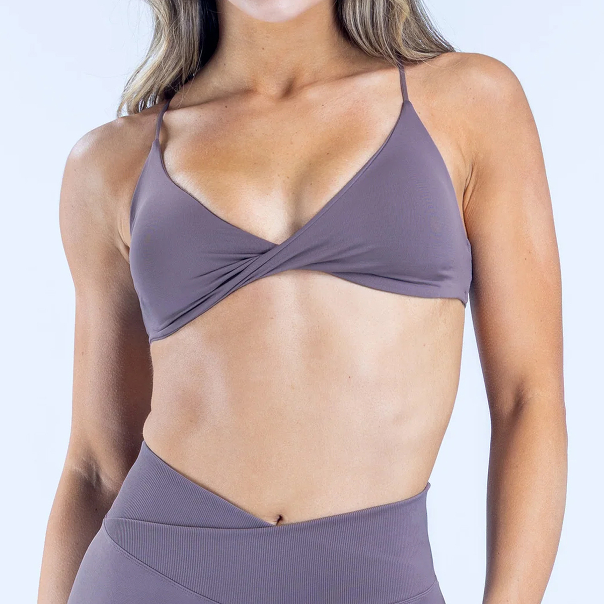 Vision Twist Front Sports Bra  - مراجعة Quick Dry Underwear وسعره
